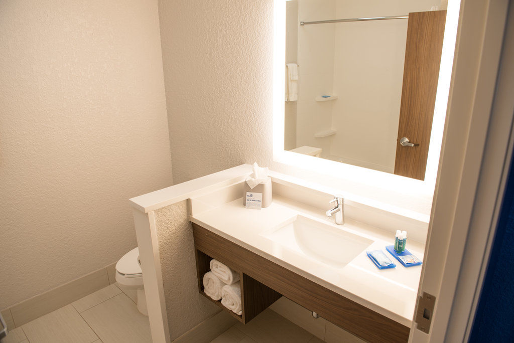 Holiday Inn Express & Suites - Merrillville By Ihg Ngoại thất bức ảnh